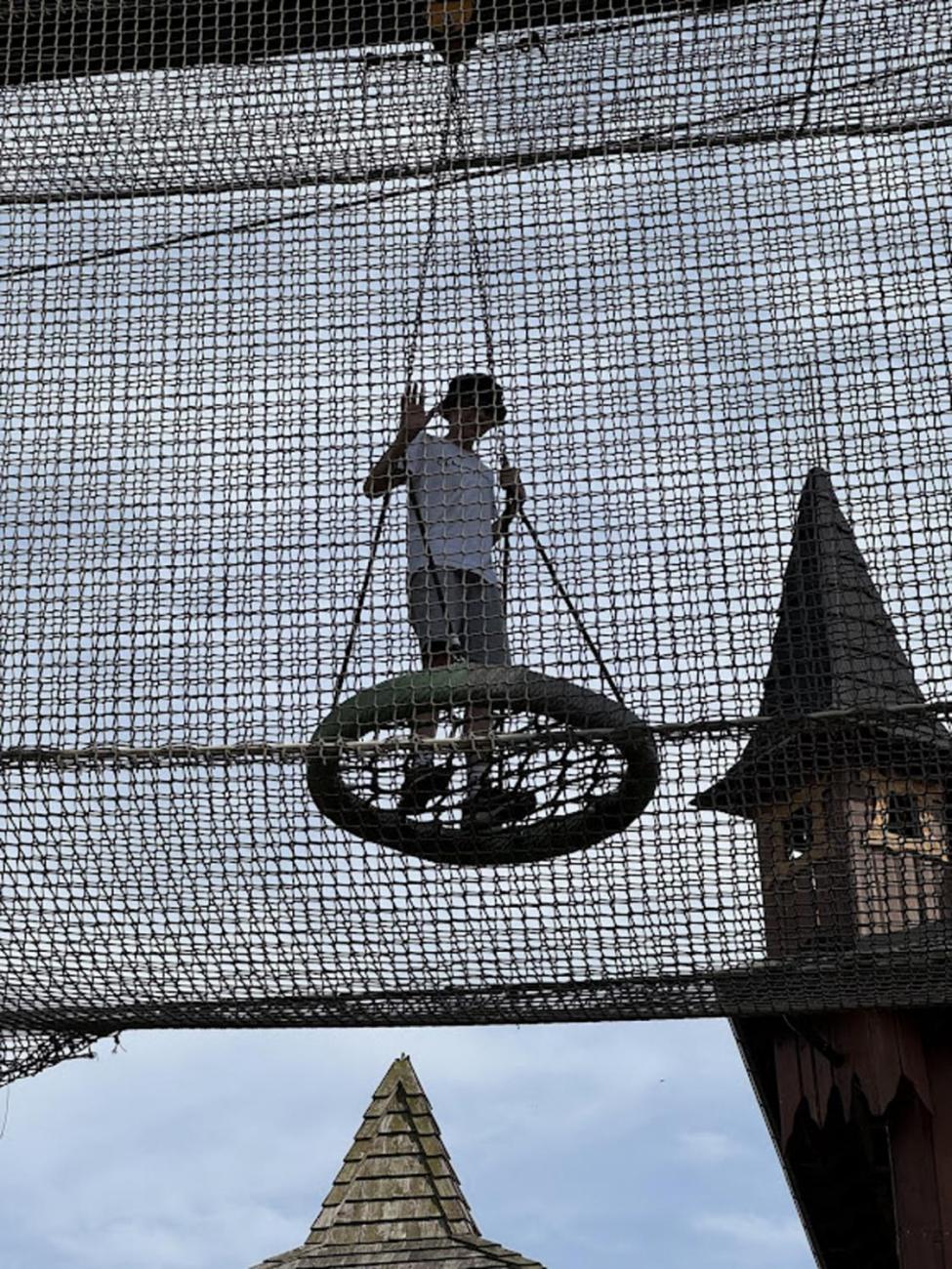 Školní výlet do outdoorového resortu Březová 5.A a 5.B