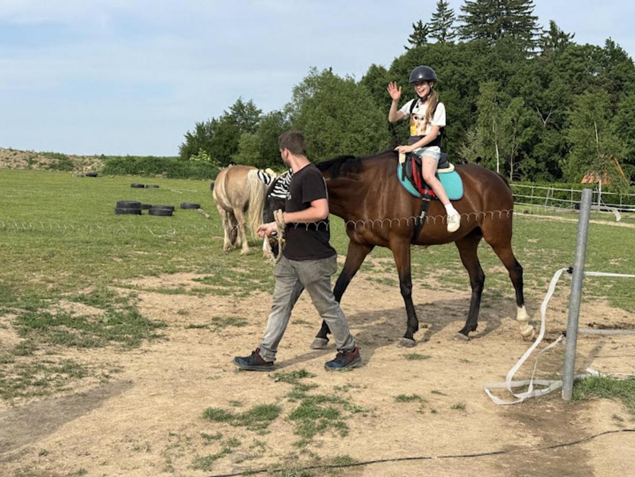 Školní výlet do outdoorového resortu Březová 5.A a 5.B
