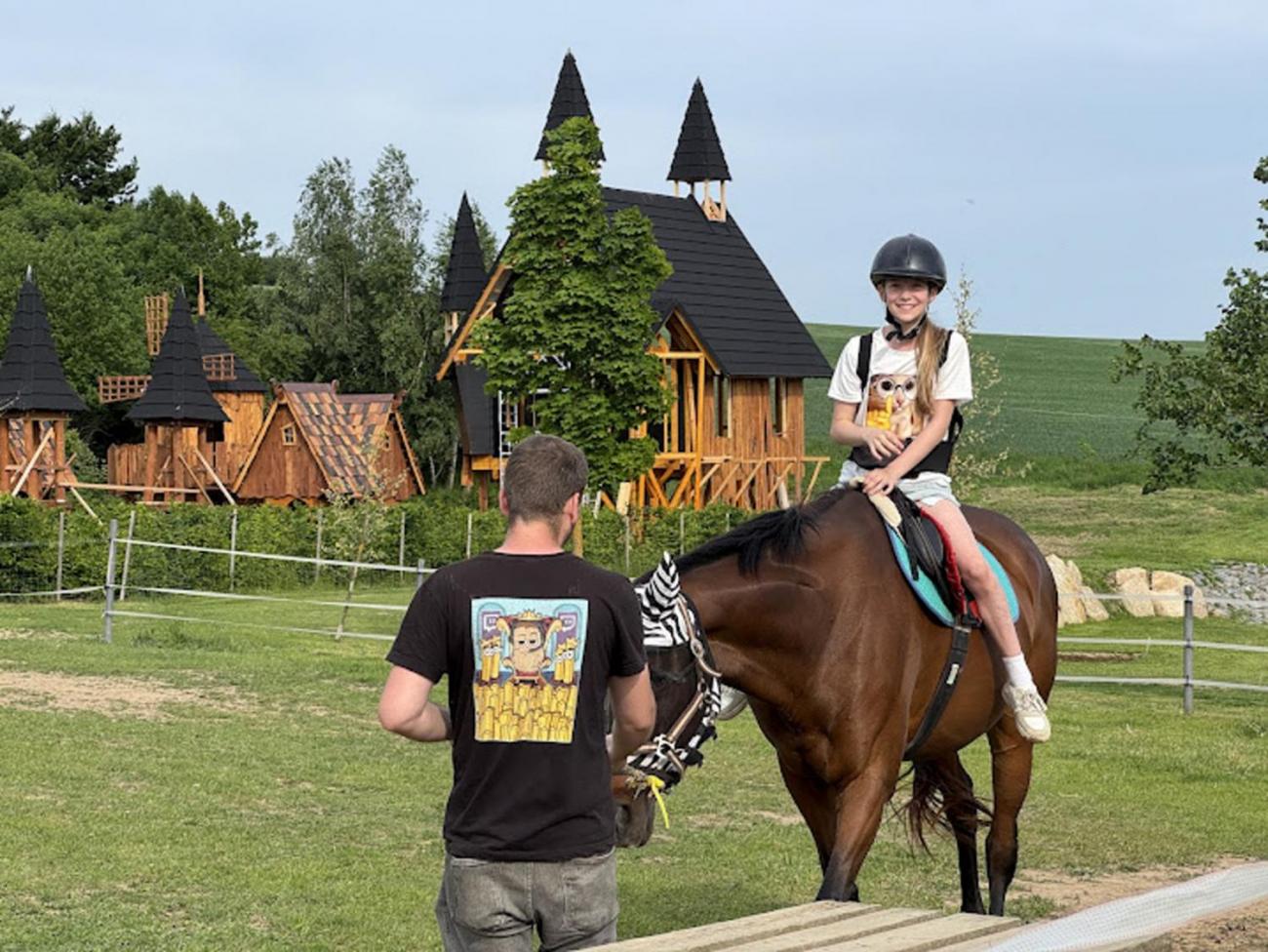 Školní výlet do outdoorového resortu Březová 5.A a 5.B