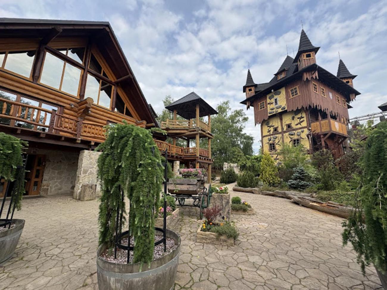 Školní výlet do outdoorového resortu Březová 5.A a 5.B