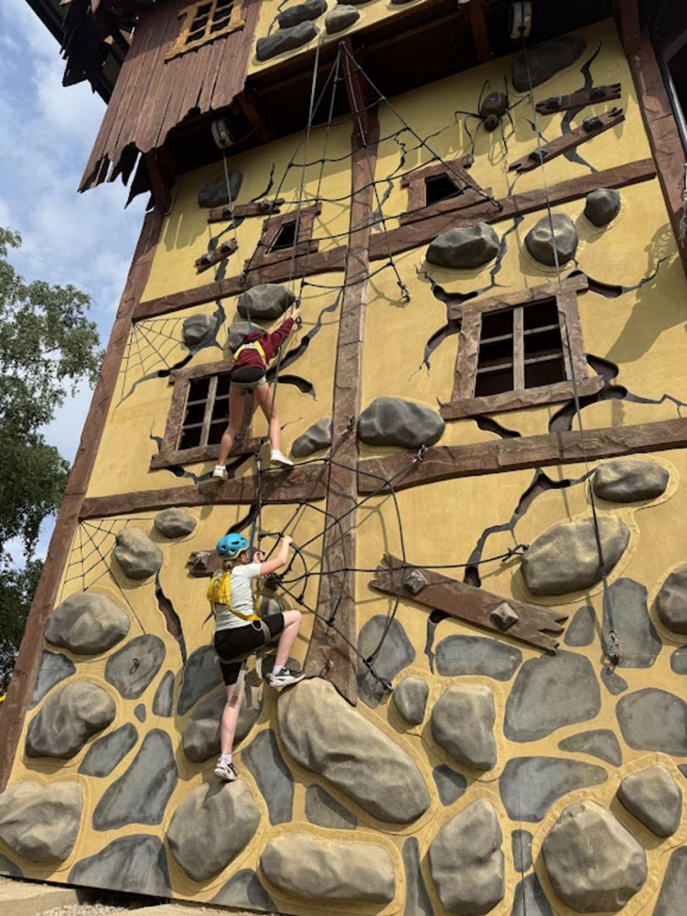 Školní výlet do outdoorového resortu Březová 5.A a 5.B