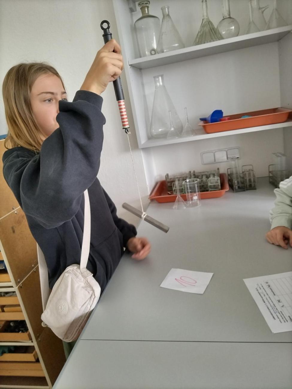Praktická měření gravitační síly 6. ročník