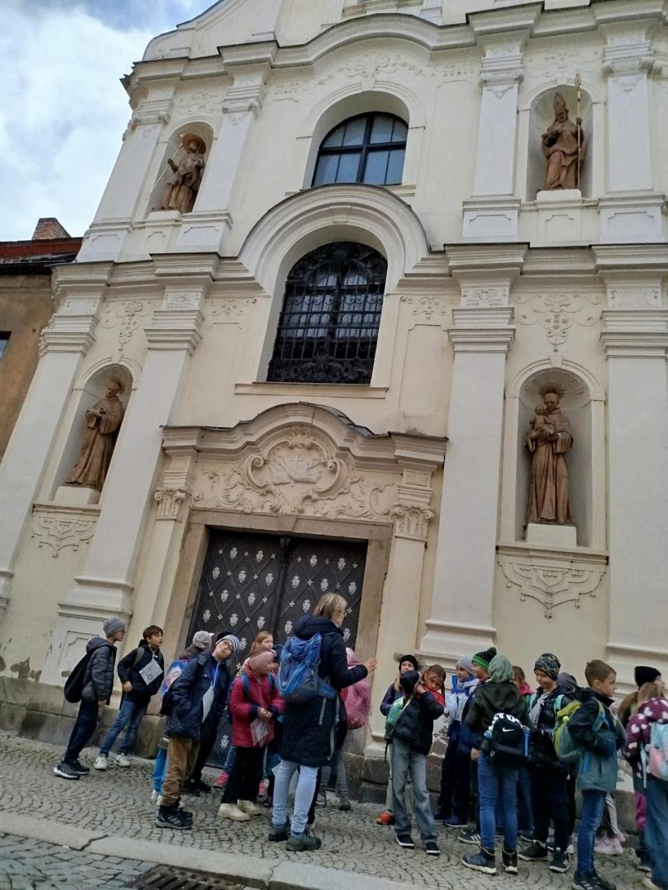 Vycházka „Od brány k bráně“ 3.A