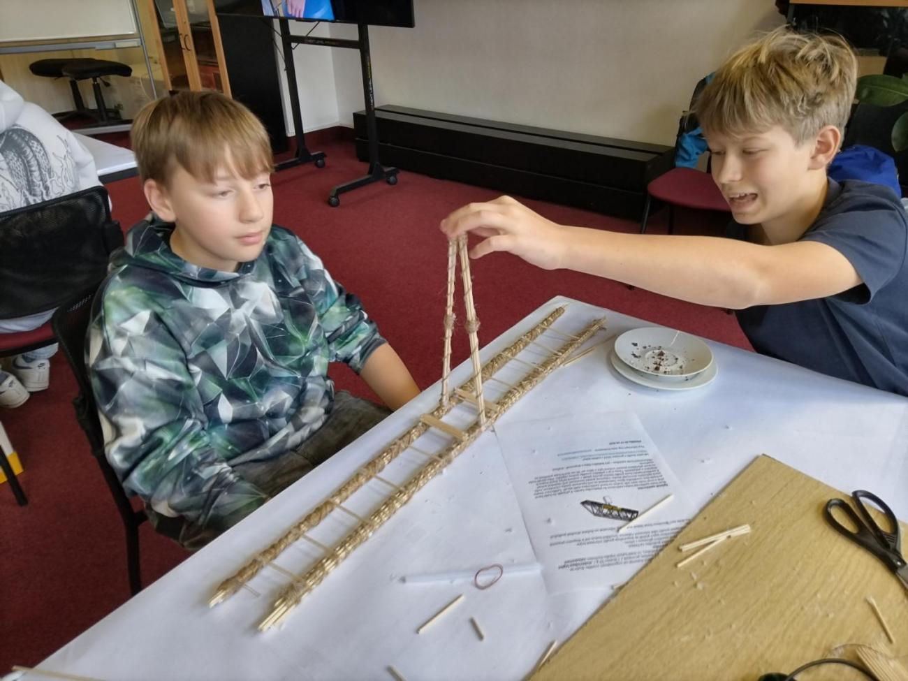 Stavíme mosty ze špejlí