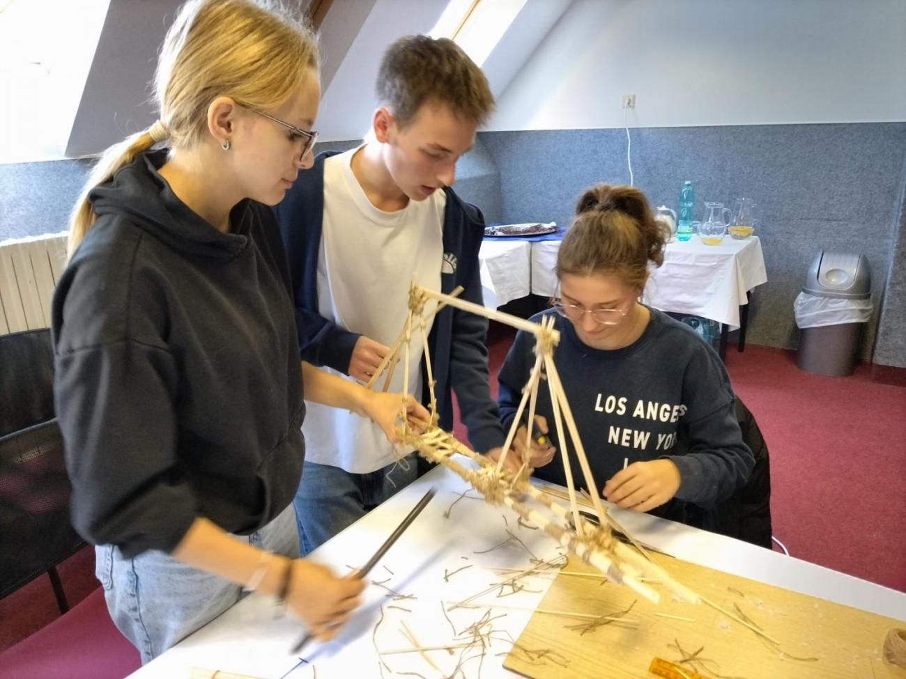 Stavíme mosty ze špejlí