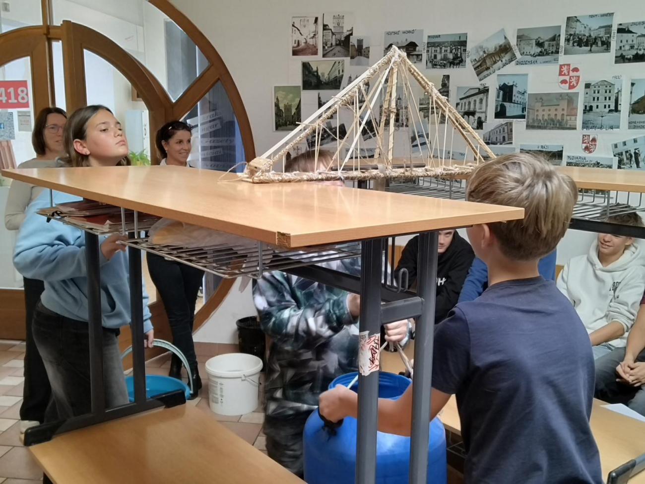 Stavíme mosty ze špejlí