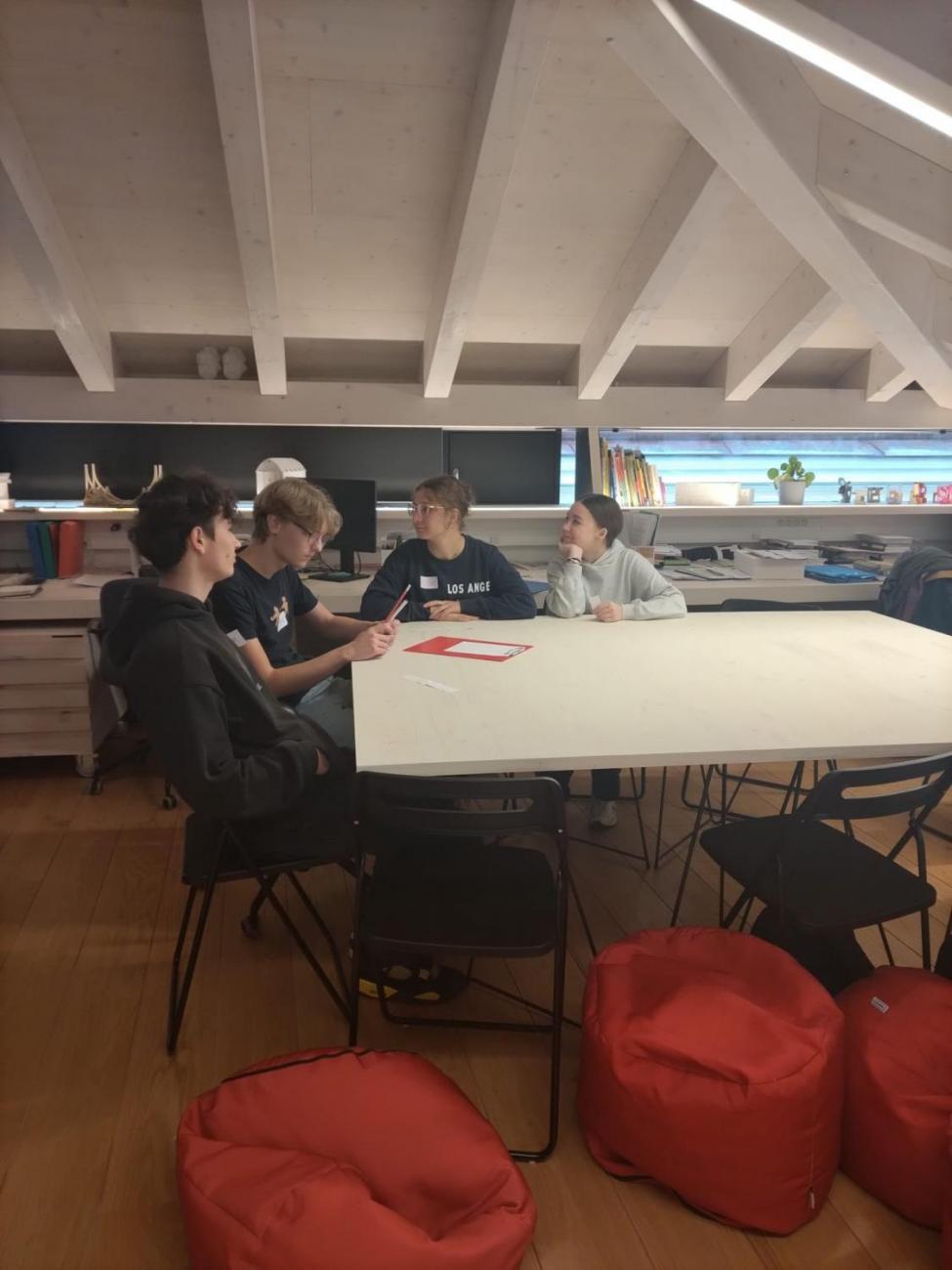 SNAHA ZA SNAHOU  9.B