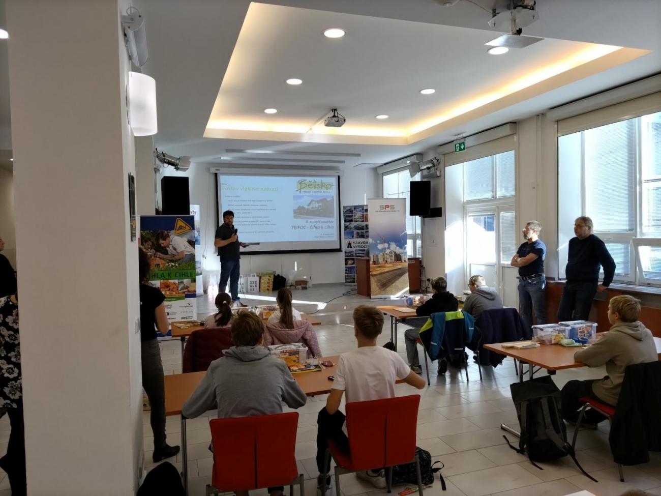 Krajská soutěž Cihla k cihle 