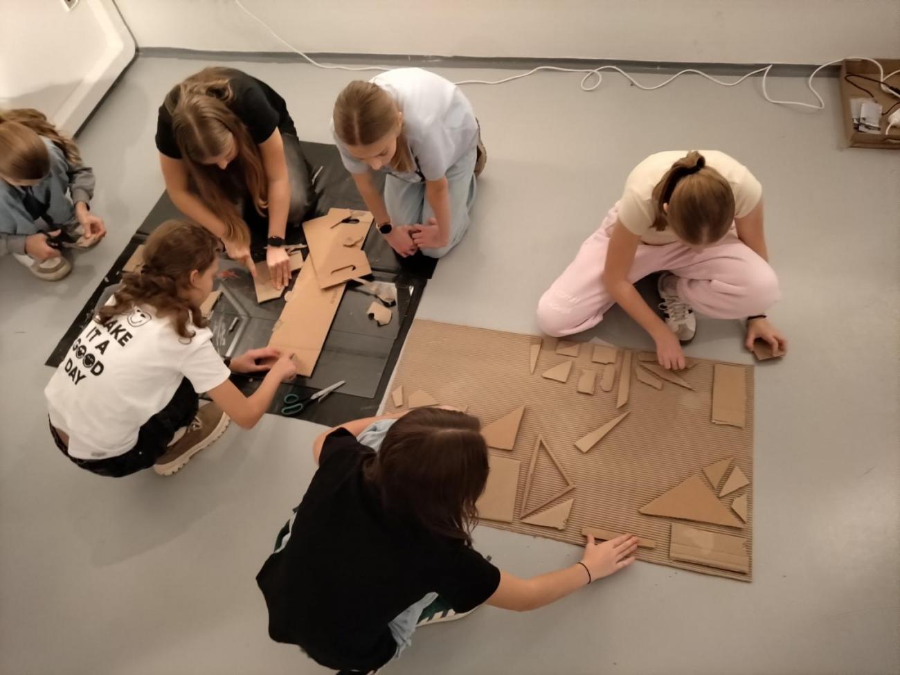 Výtvarný program k výstavě Jolany Havelkové – Zwischen zwei Orten, 7.C