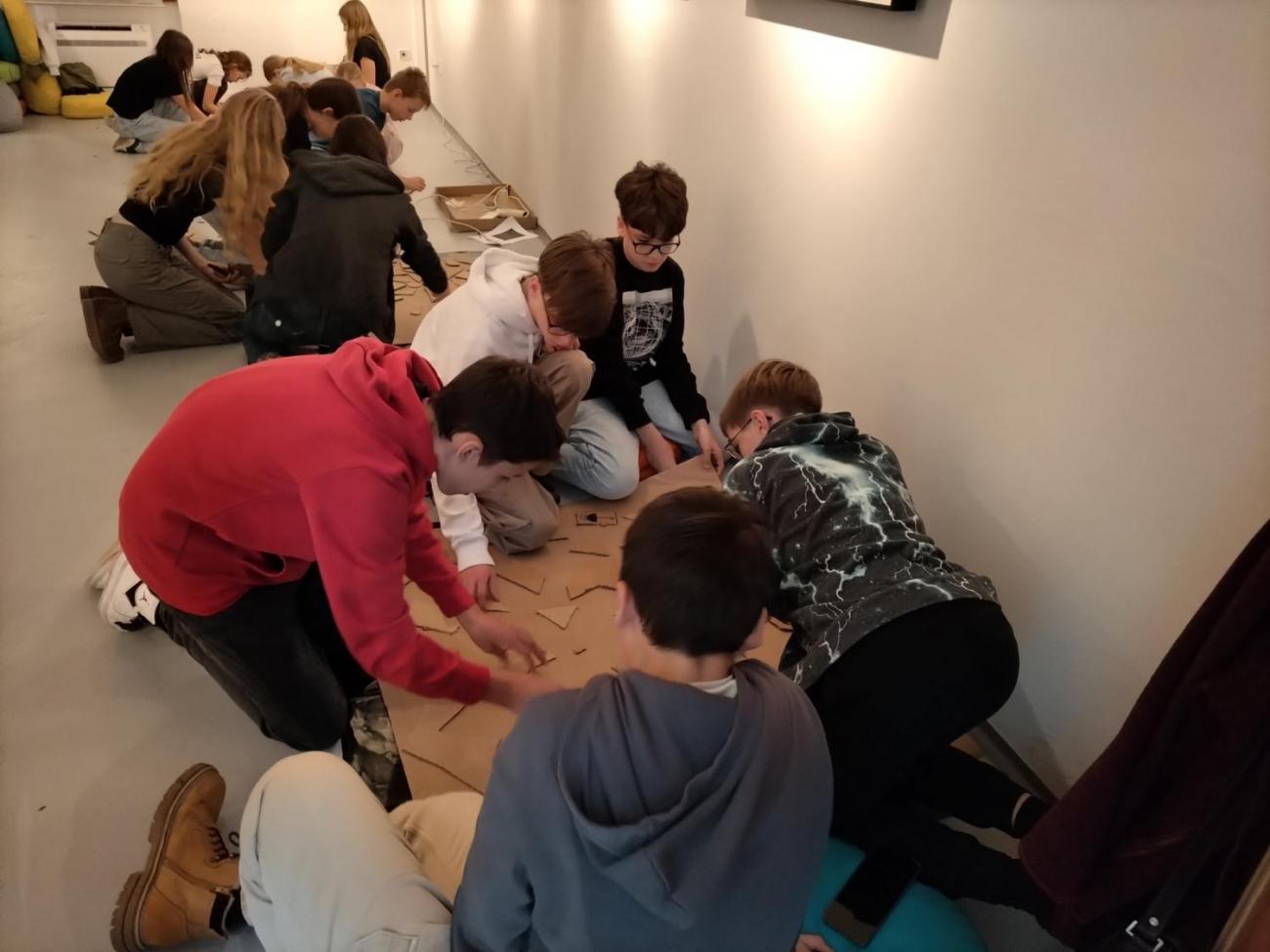 Výtvarný program k výstavě Jolany Havelkové – Zwischen zwei Orten, 7.C