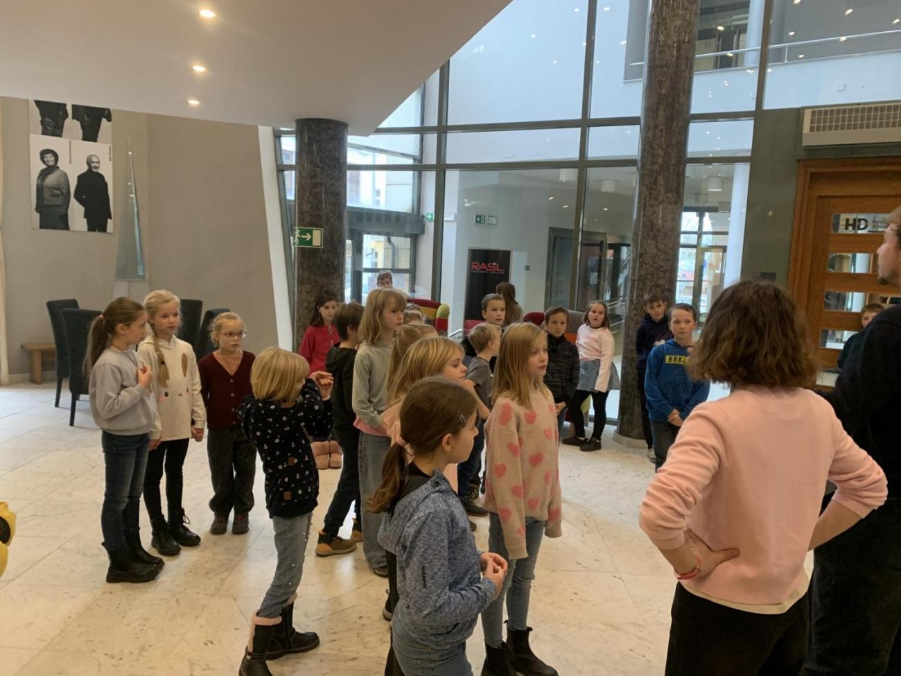 Poprvé v divadle  3.B