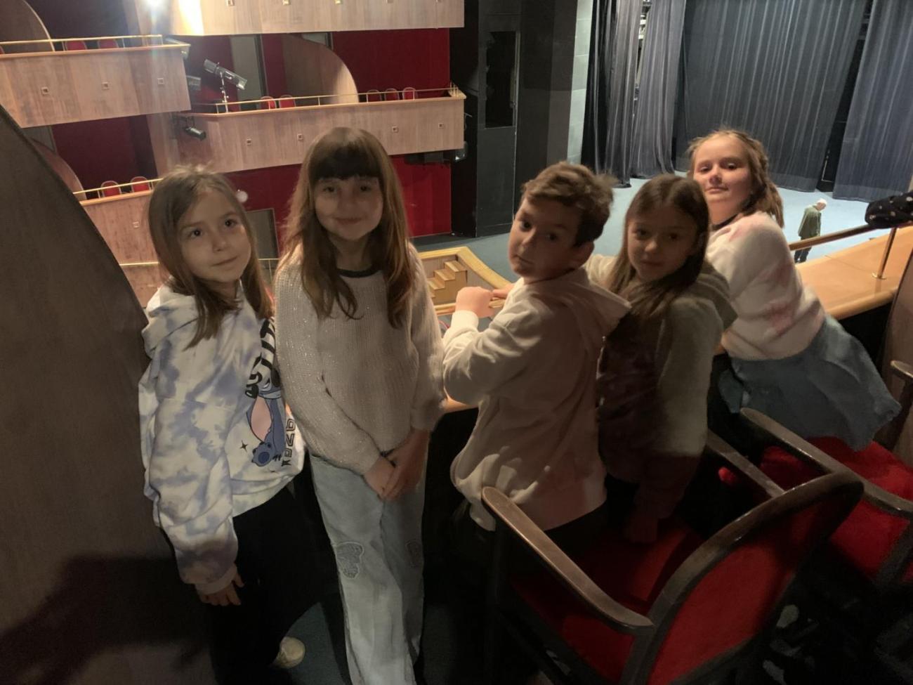 Poprvé v divadle  3.B