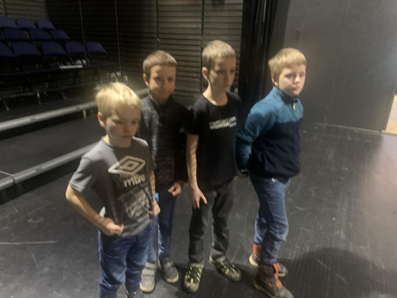 Poprvé v divadle  3.B