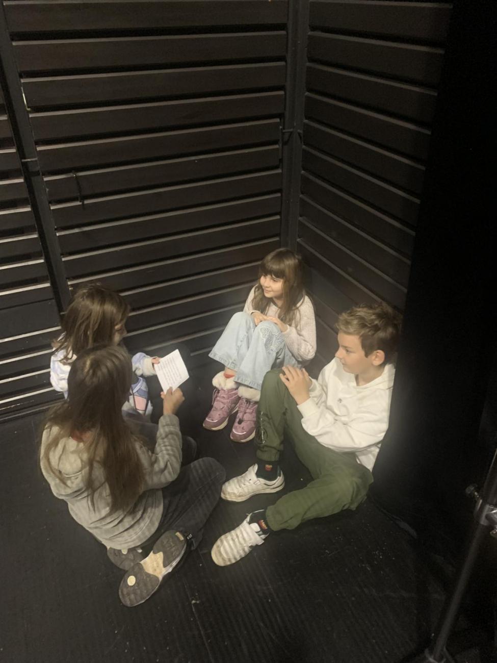 Poprvé v divadle  3.B