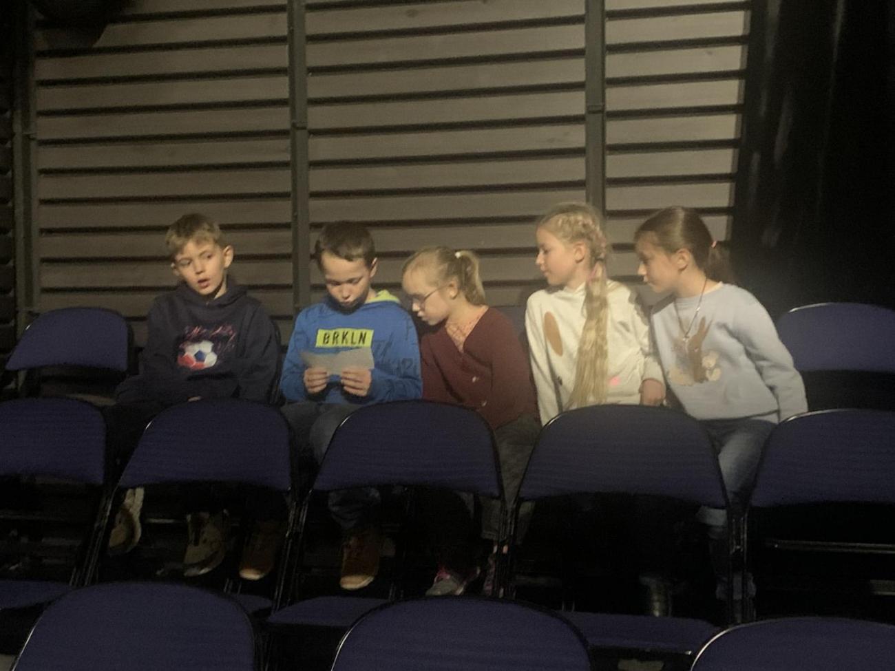 Poprvé v divadle  3.B