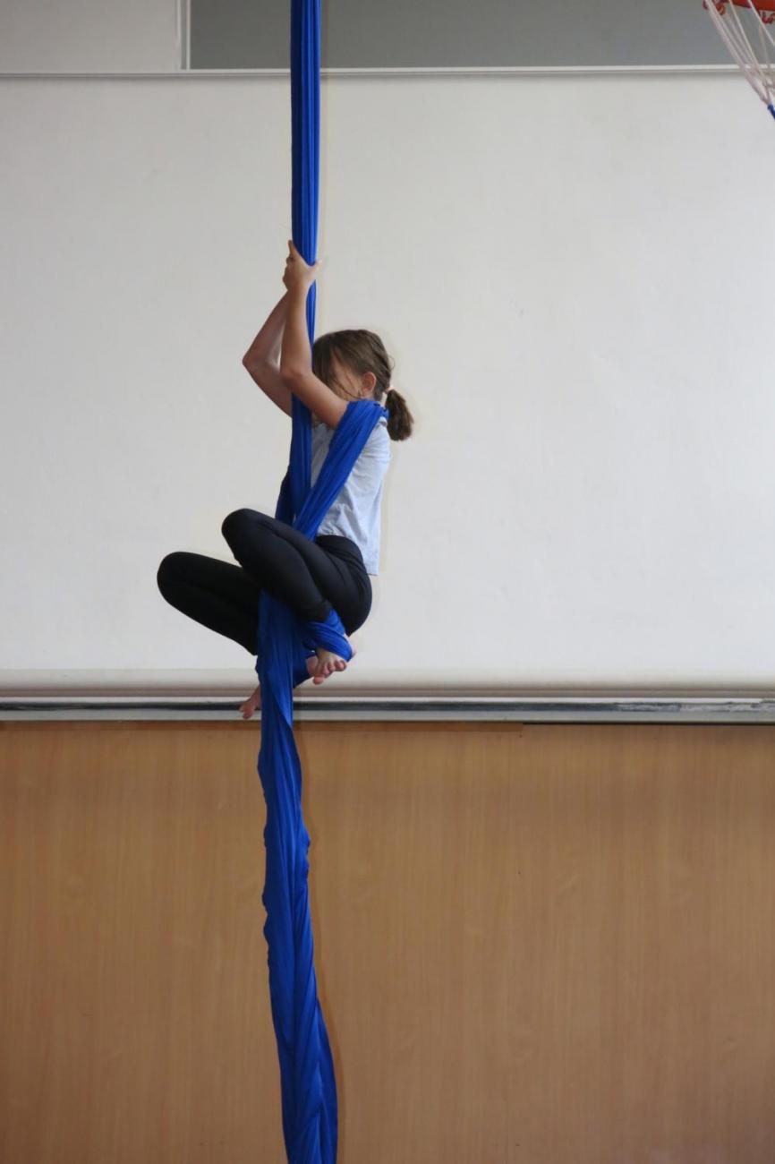 Vystoupení v tělocvičně v rámci 32. Veletrhu zdraví