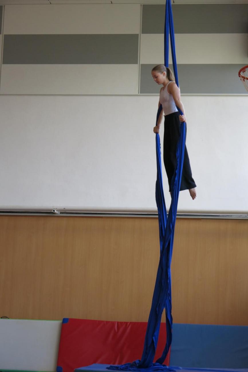 Vystoupení v tělocvičně v rámci 32. Veletrhu zdraví