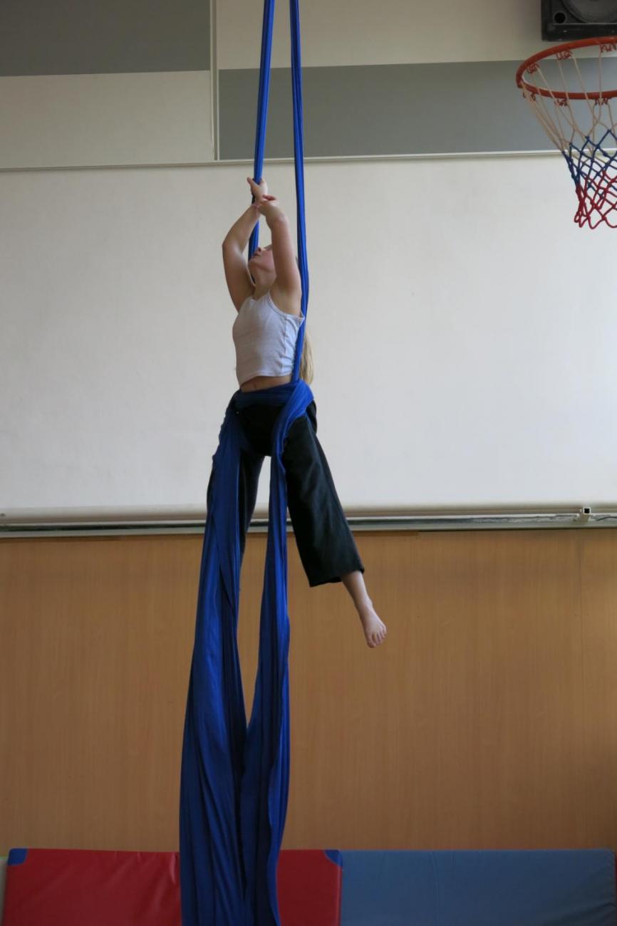 Vystoupení v tělocvičně v rámci 32. Veletrhu zdraví