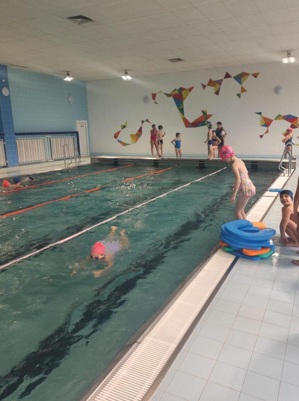 Zdokonalujeme se v plavání – 3. C v akci!