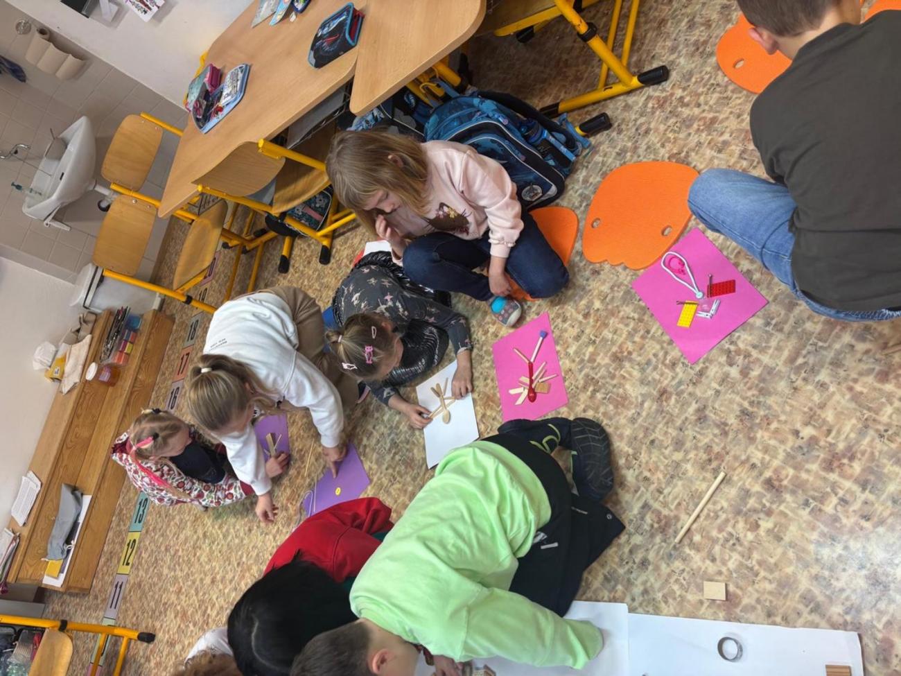 Vánoční program s paní Pitrovou z OGV  2.B