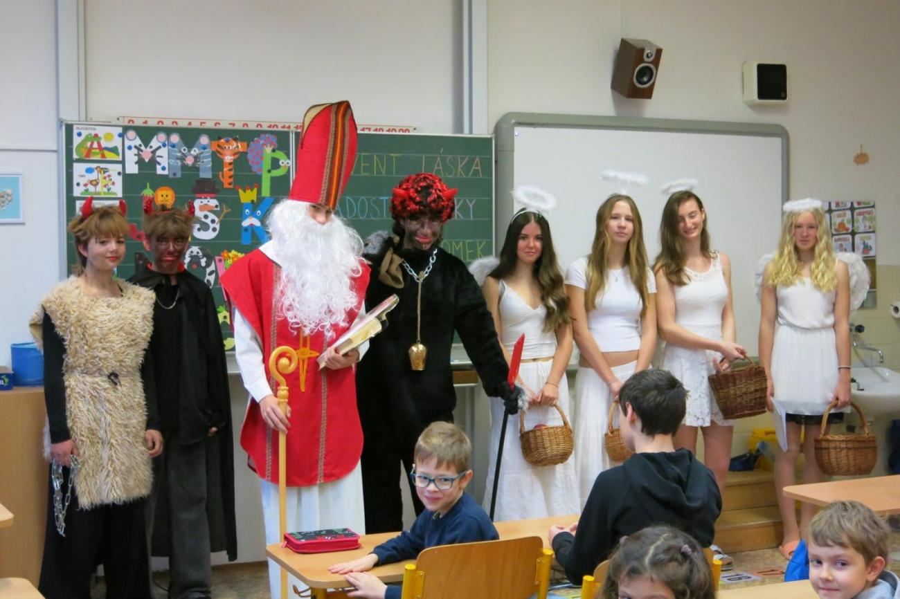 Mikulášská nadílka u prvňáčků