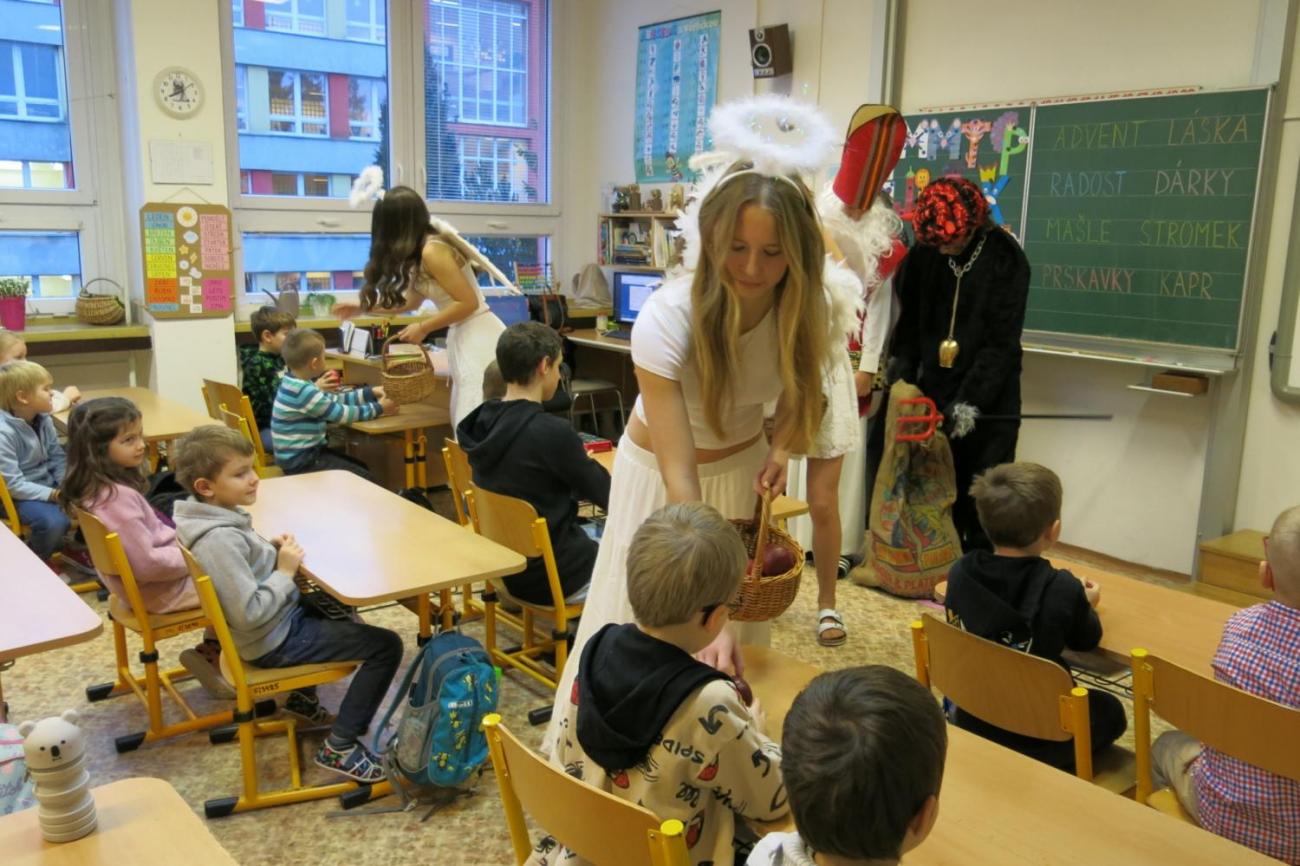 Mikulášská nadílka u prvňáčků