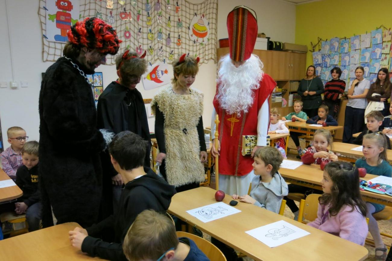 Mikulášská nadílka u prvňáčků