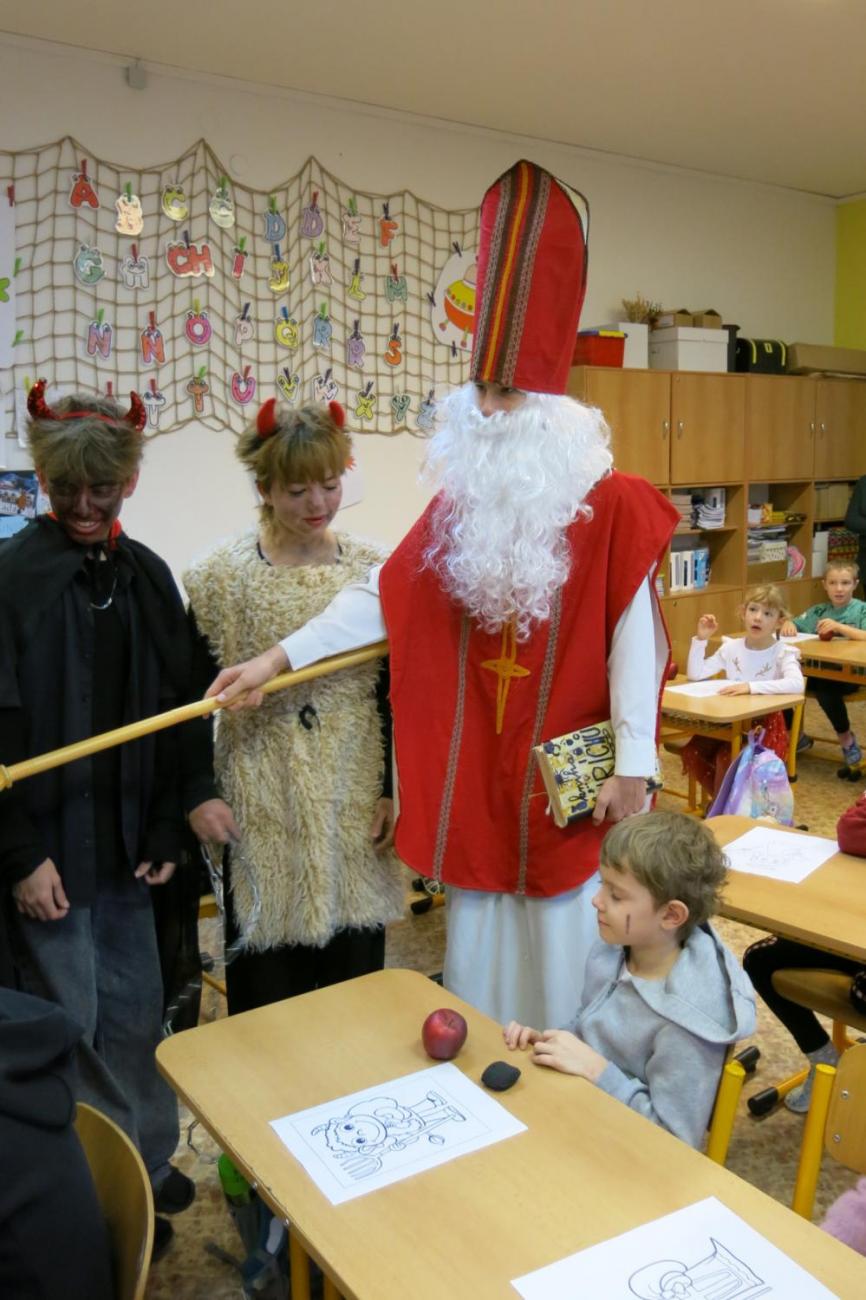 Mikulášská nadílka u prvňáčků