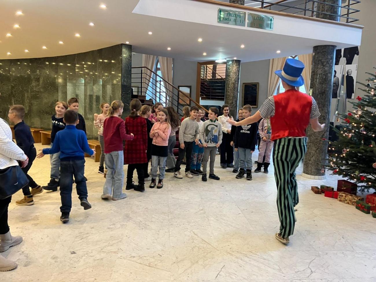 Poprvé v divadle 3.A