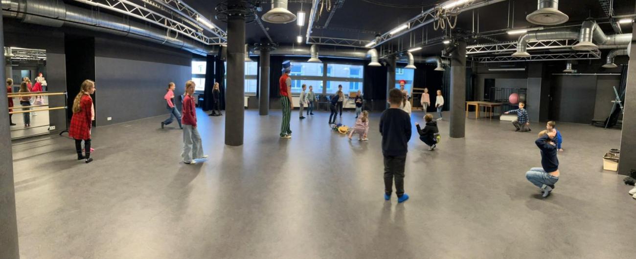 Poprvé v divadle 3.A