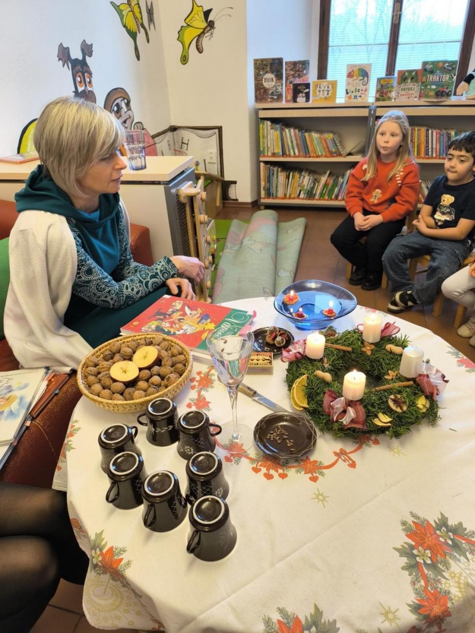 Vánoční program třídy 1.A v městské knihovně