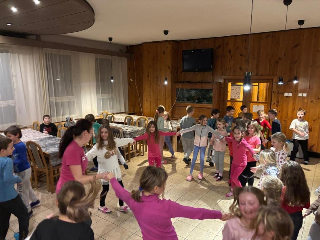 Den plný lyžování