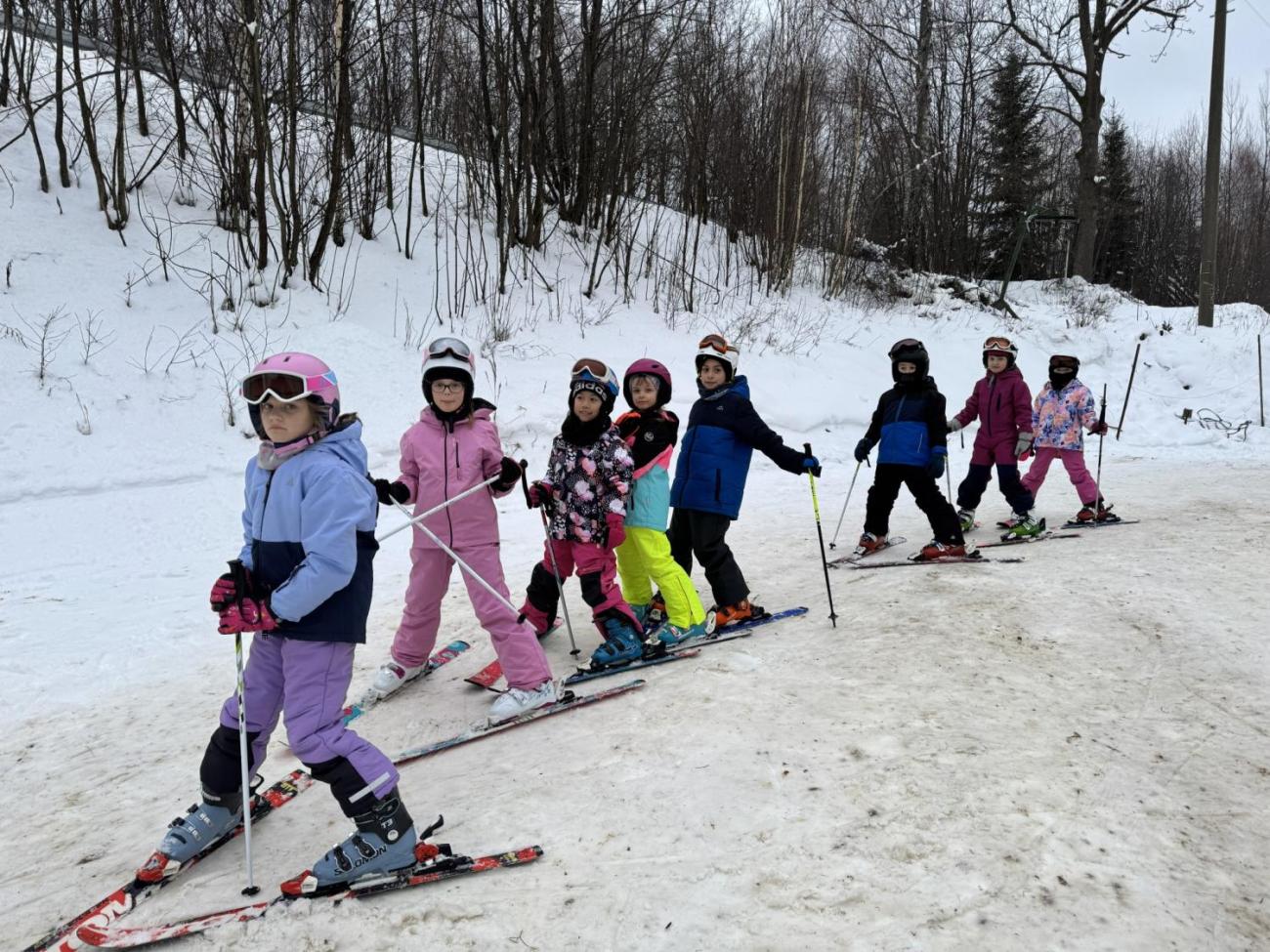 Den plný lyžování