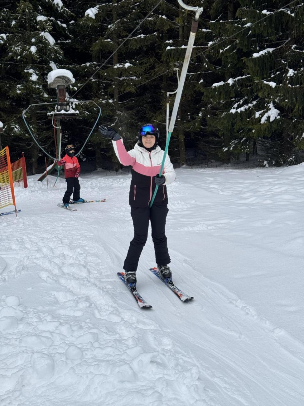 Den plný lyžování