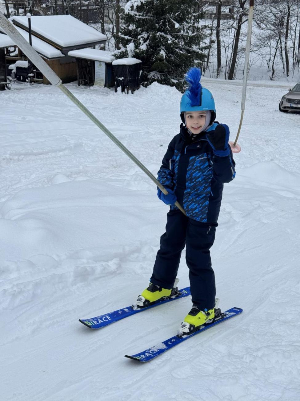 Den plný lyžování