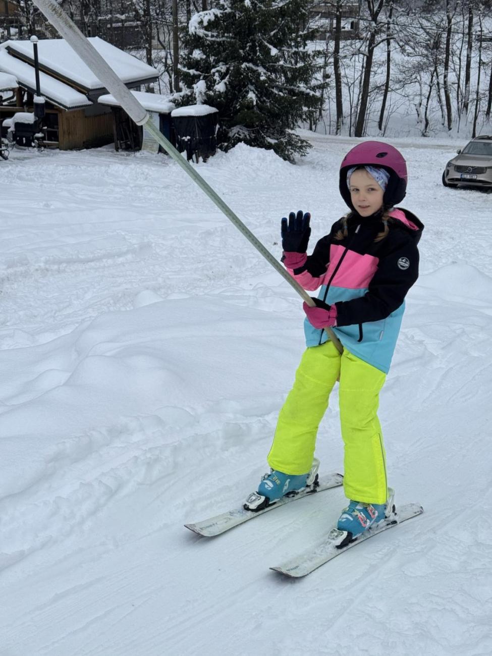 Den plný lyžování