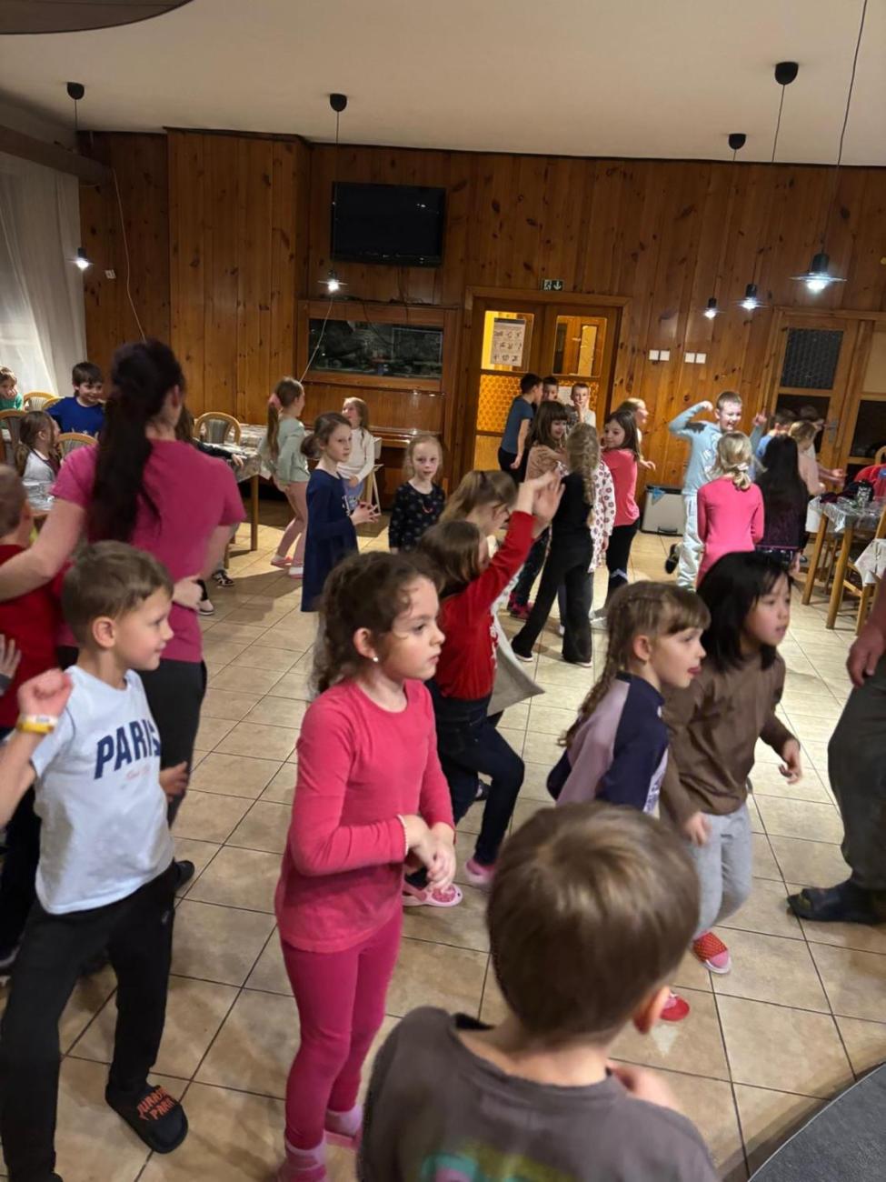 Den plný lyžování