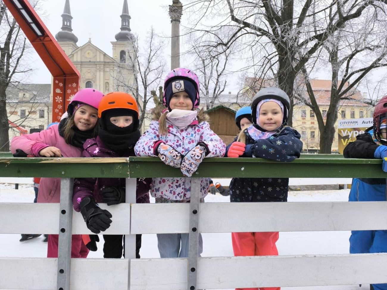 Hodina tělesné výchovy na bruslích 1.A