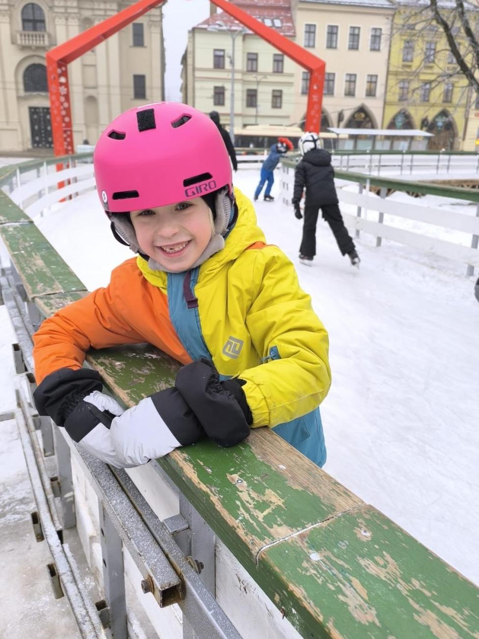 Hodina tělesné výchovy na bruslích 1.A
