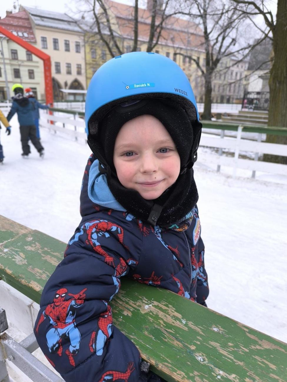 Hodina tělesné výchovy na bruslích 1.A