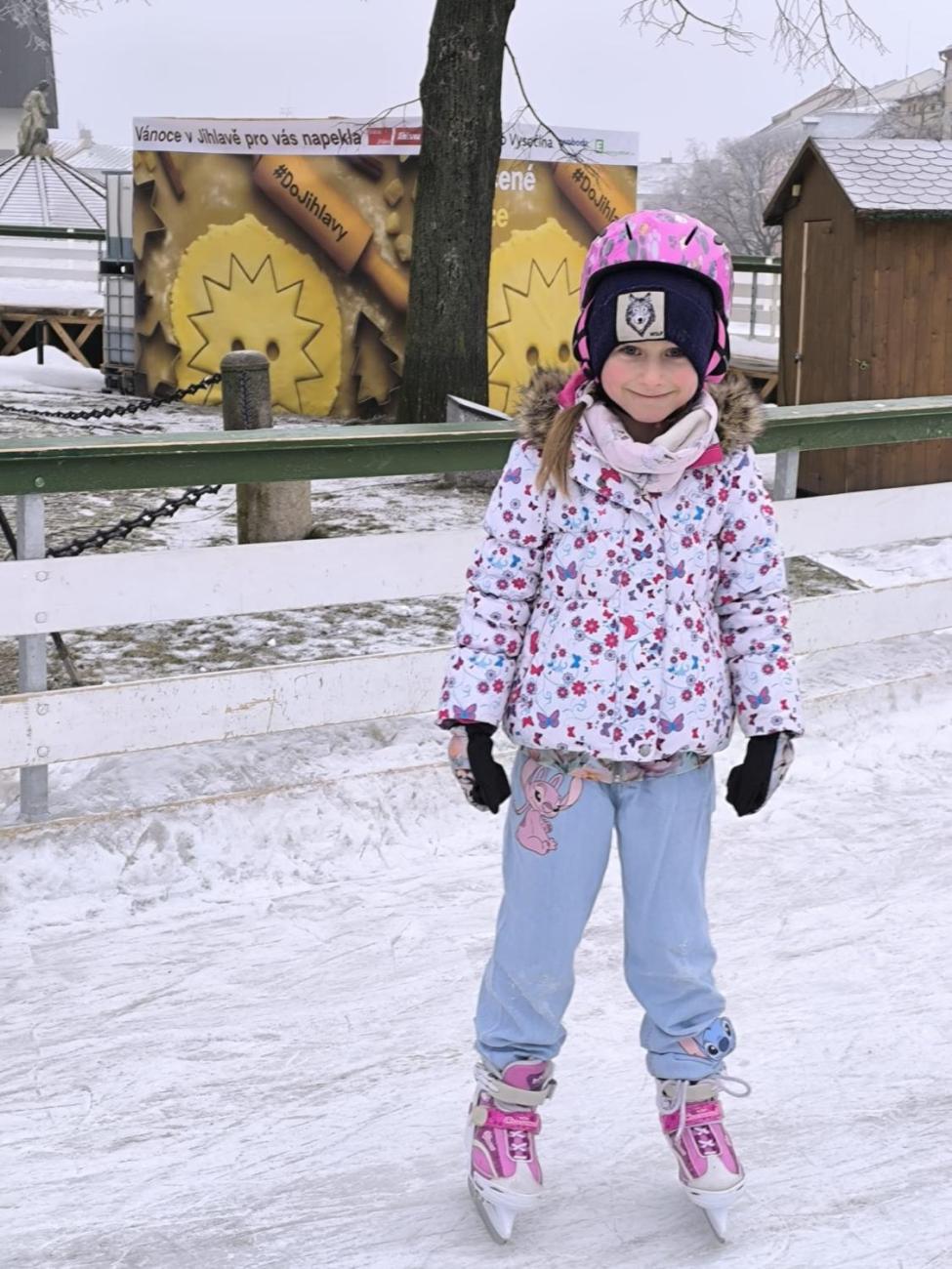 Hodina tělesné výchovy na bruslích 1.A