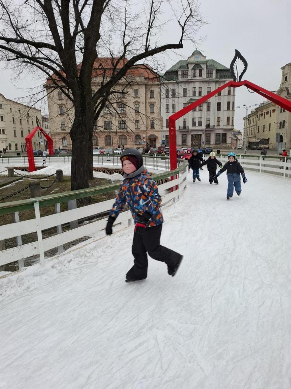 Konec bruslařské sezóny 2.B