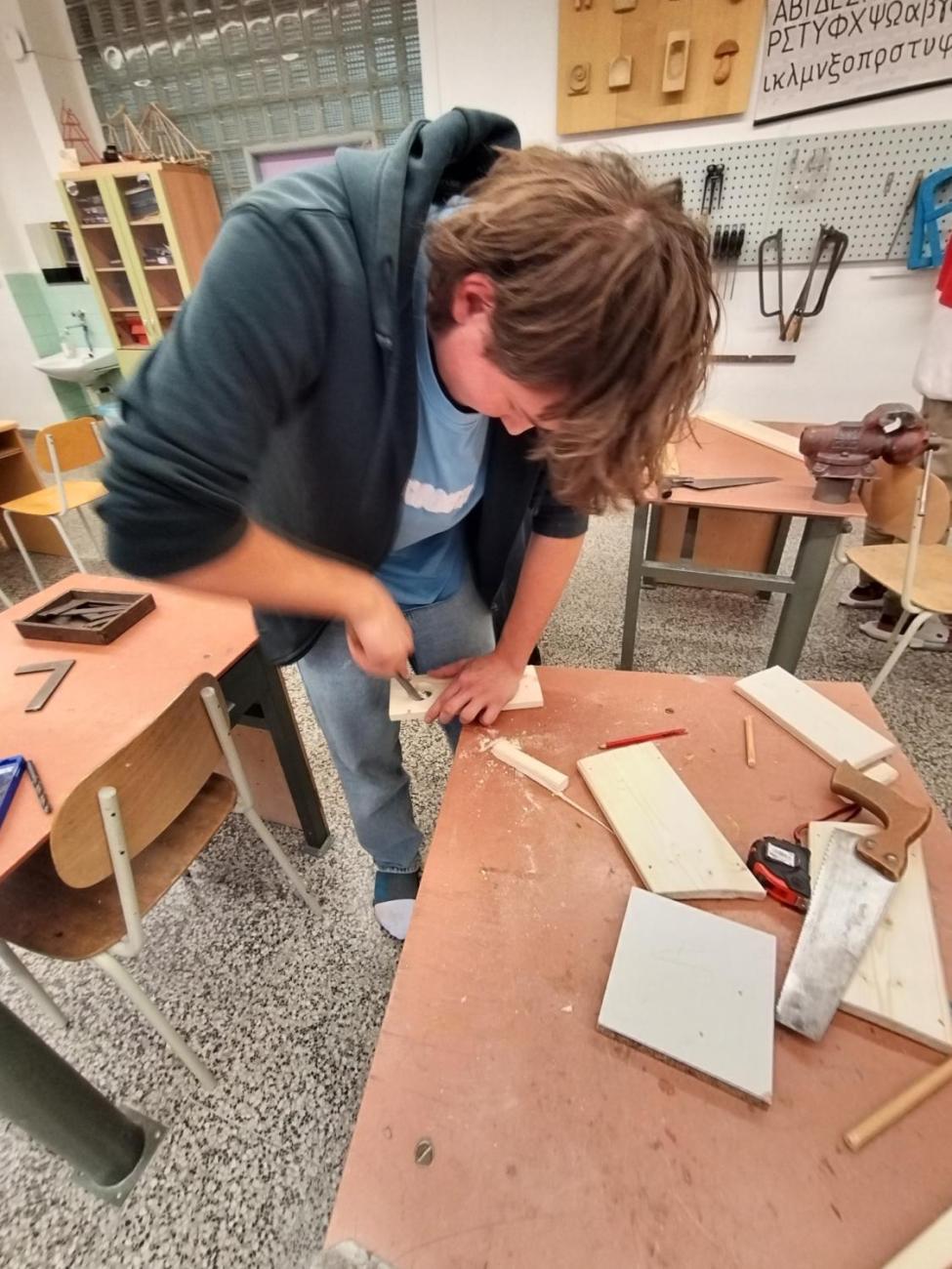 Vyrábíme krmítka i ptačí budky