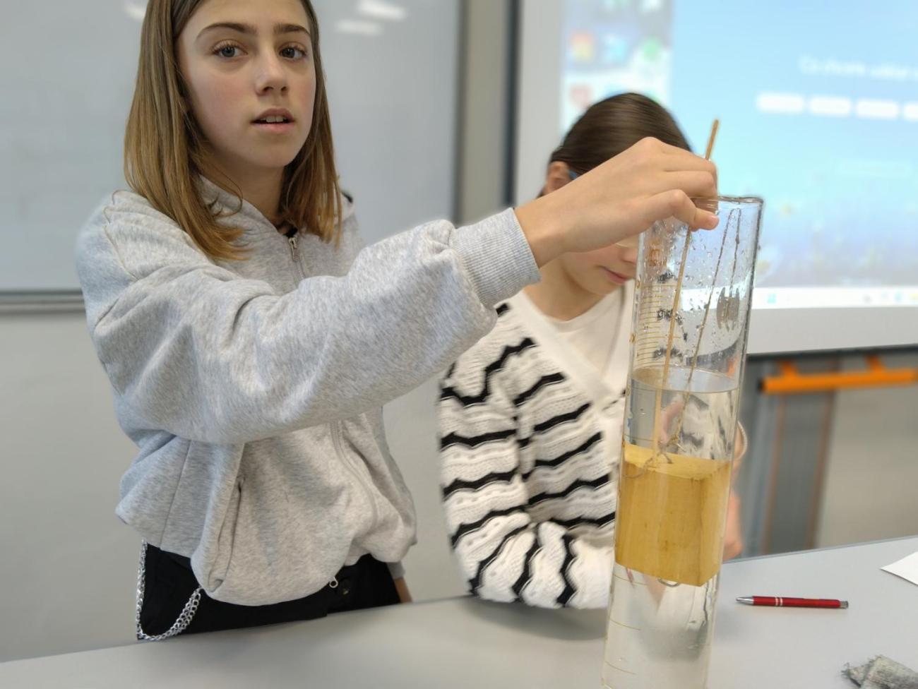 Praktická měření objemu – fyzika, 6. roč.