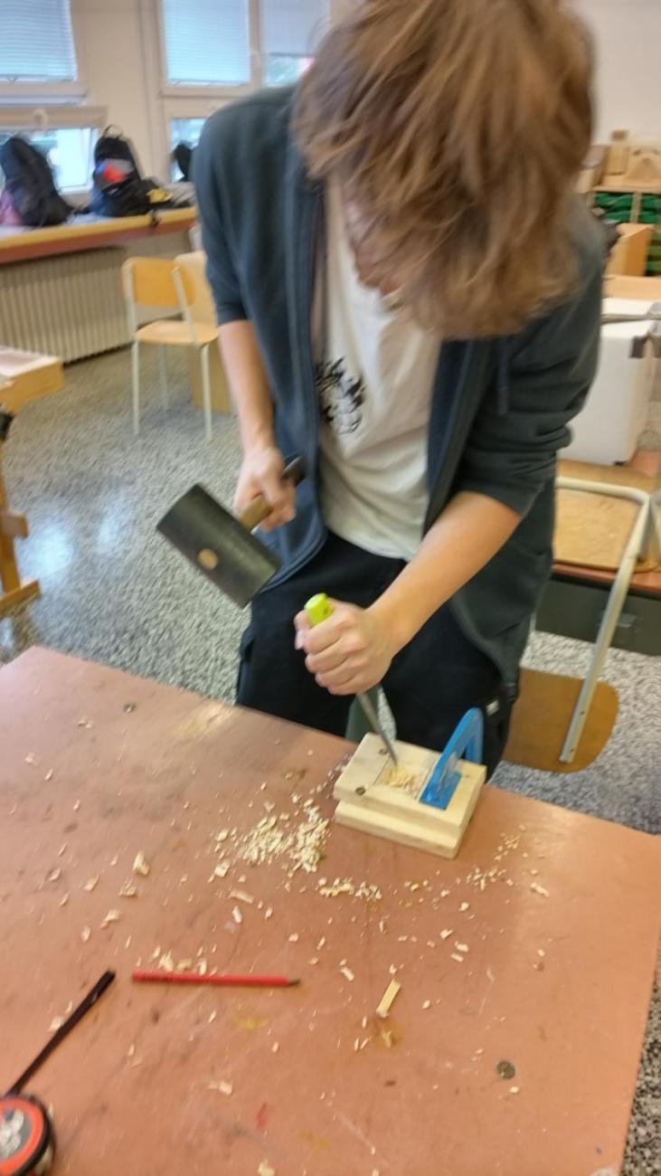PRÁCE S DŘEVEM – DLABÁNÍ A ZHOTOVENÍ VLASTNÍHO VÝROBKU