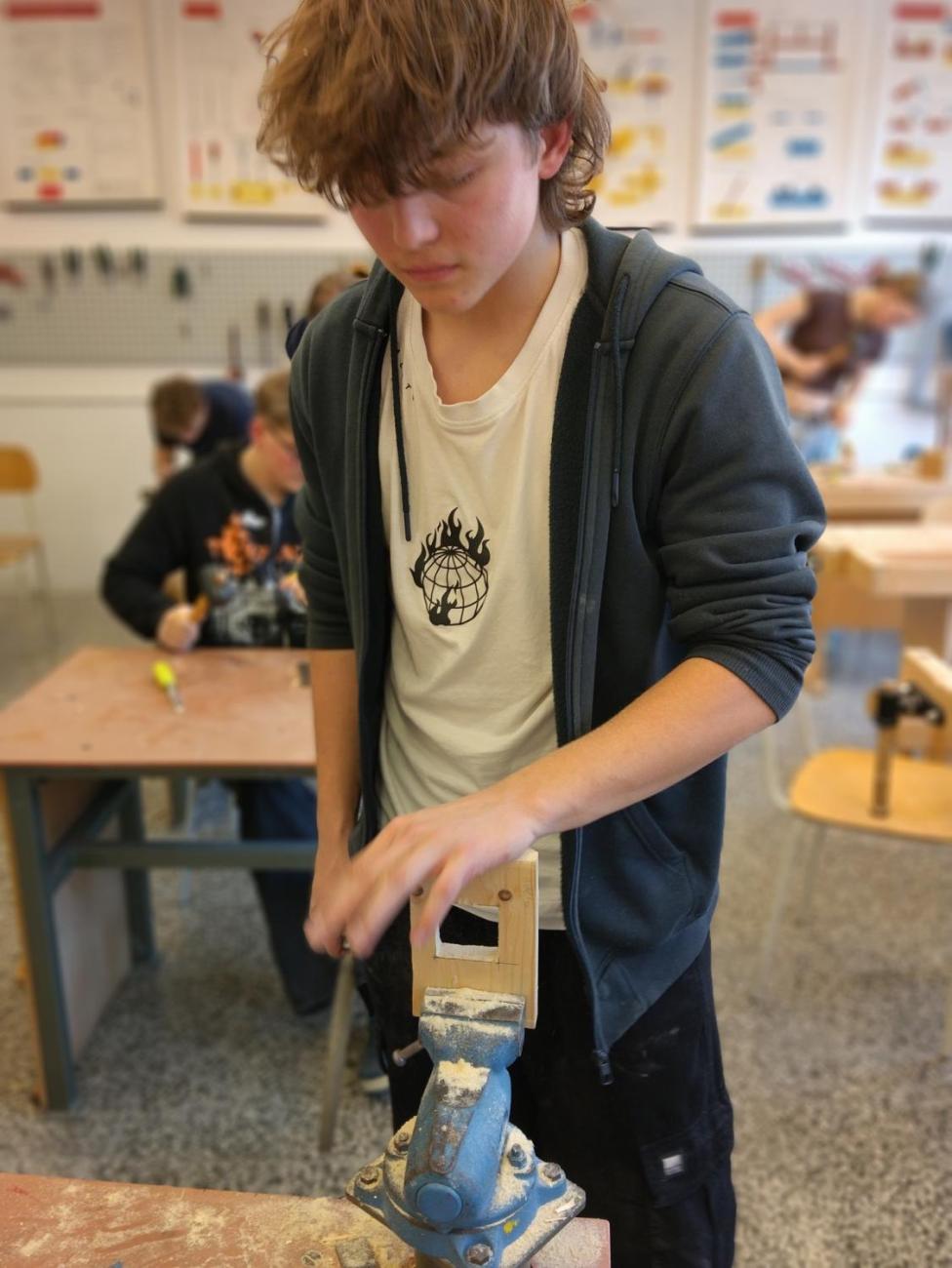 PRÁCE S DŘEVEM – DLABÁNÍ A ZHOTOVENÍ VLASTNÍHO VÝROBKU
