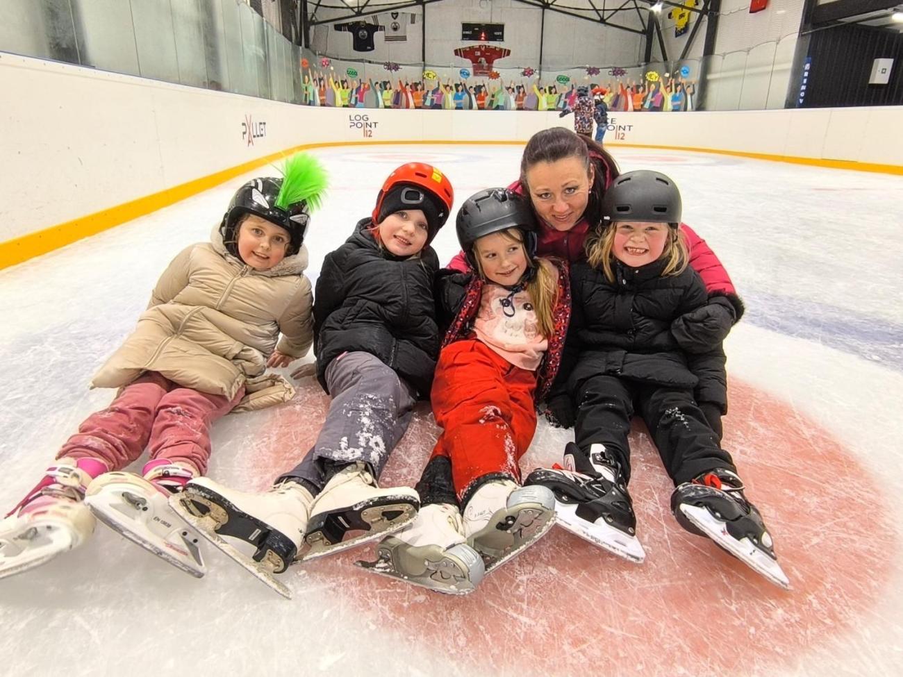 Bruslení 1.A na zimním stadionu ICE POINT 112