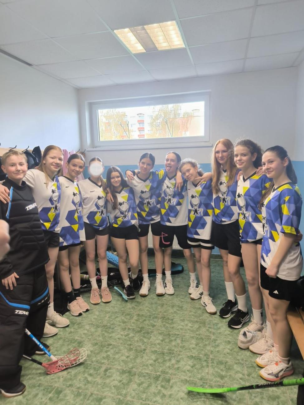 Baráž o postup na MČR ve florbalu – mladší žákyně uspěly!