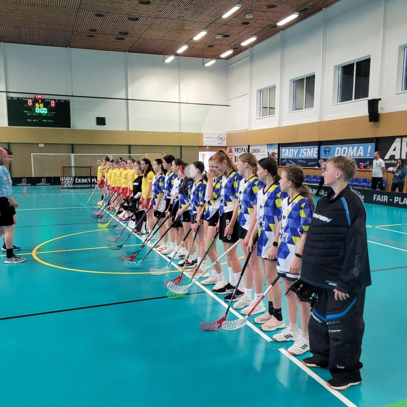 Baráž o postup na MČR ve florbalu – mladší žákyně uspěly!