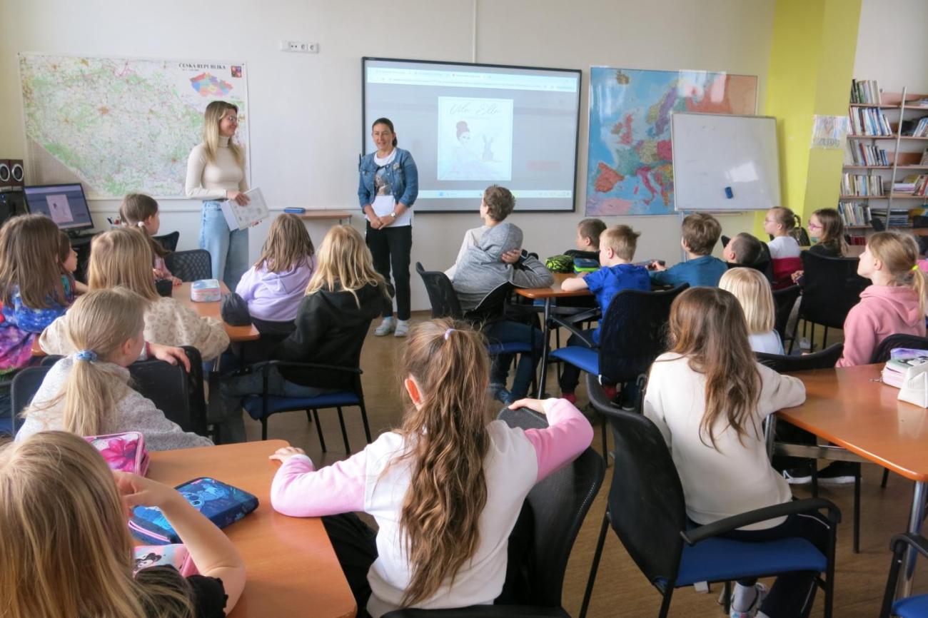 Beseda se spisovatelkou a ilustrátorkou Nelou Gálikovou 